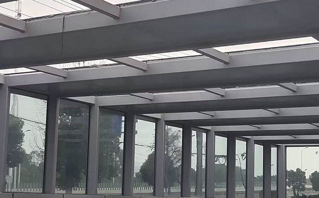 長春鋼結(jié)構(gòu)建筑對地震的抗震性能做到垂直荷載！